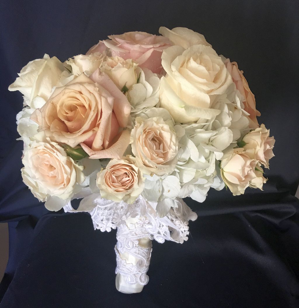 custom bridal pink roses bouquet